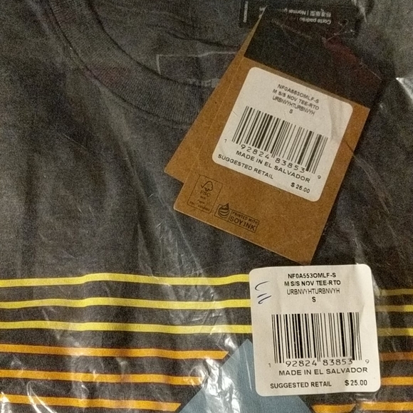 North face (mountain) tee shirt - Picture 4 of 4